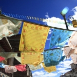 Colores, oraciones y paz en los pueblos tibetanos