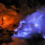 Kawah Ijen: Un Volcán de Fuego Azul en Indonesia Kawah Ijen: Un Volcán de Fuego Azul en Indonesia